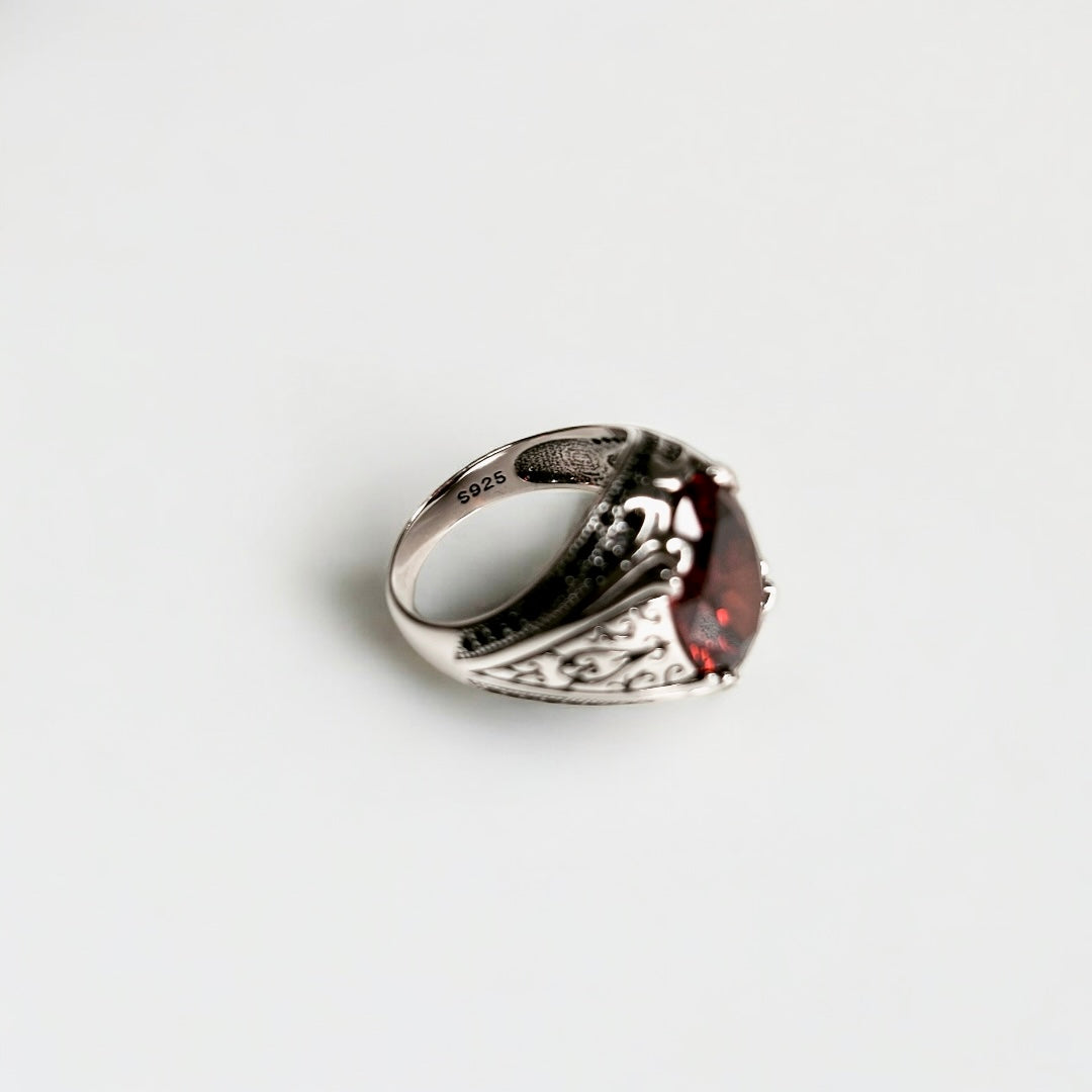 The Heir’s Ring - 925 Sterling Silver Ring